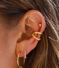 Load image into Gallery viewer, Flora Ear Cuff in Silver
