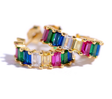 Load image into Gallery viewer, Freya Hoop Earring in Gold