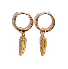 Load image into Gallery viewer, Harmony Huggie in Gold