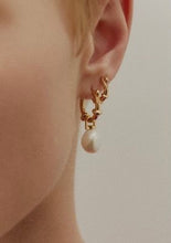 Load image into Gallery viewer, Hazel Hoop Earrings in Silver