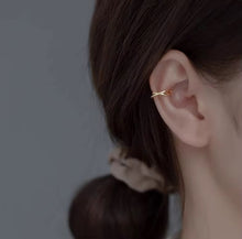 Load image into Gallery viewer, Brooklyn Ear Cuff in Gold