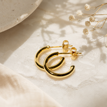Load image into Gallery viewer, Iris Hoop Earring in Gold