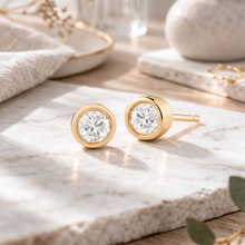 Load image into Gallery viewer, Selina Stud Earring in Gold