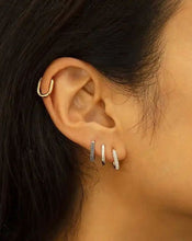 Load image into Gallery viewer, Nelly Huggie in Silver