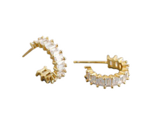 Load image into Gallery viewer, Etta Hoop Earring in Gold