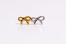 Load image into Gallery viewer, Caitlin Stud Earring in Silver