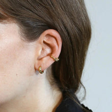 Load image into Gallery viewer, Zoe Ear Cuff in Silver
