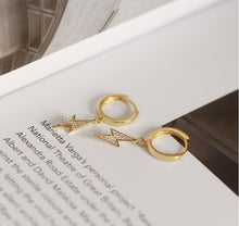 Load image into Gallery viewer, Celine Huggie in Gold