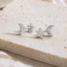 Load image into Gallery viewer, Janelle Double Sided Labret Stud Earring in Gold
