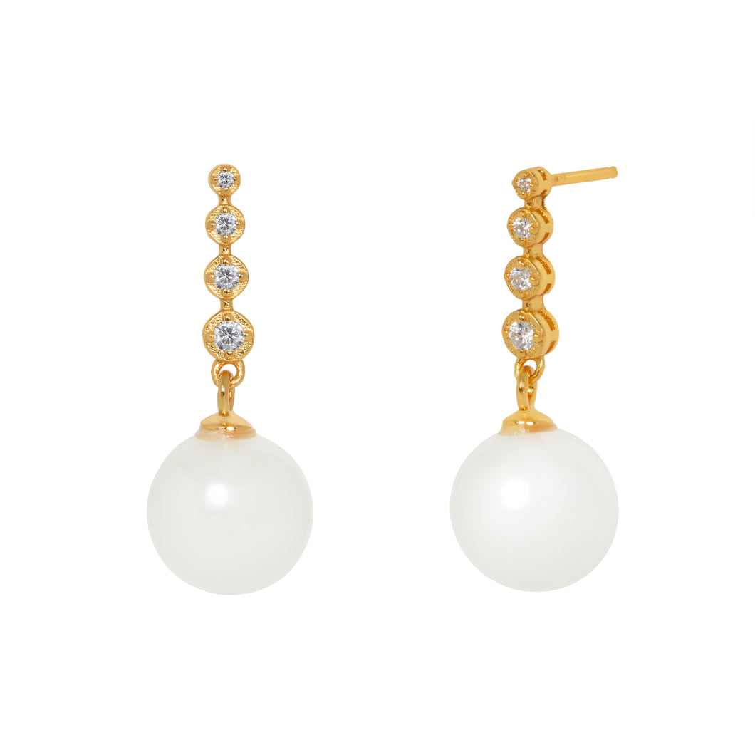 Alma Stud Earrings in Gold