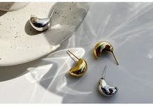 Load image into Gallery viewer, Tamara Stud Earrings in Gold
