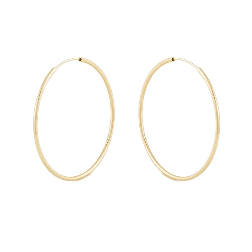 Tiffany Hoop Earrings in Gold