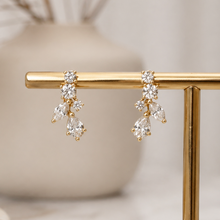Load image into Gallery viewer, gold flower studs
