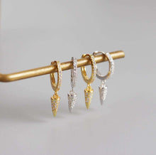 Load image into Gallery viewer, Amelia Huggie in Gold
