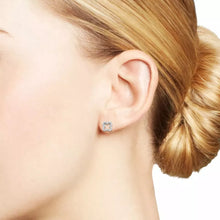 Load image into Gallery viewer, Anastasia Stud Earring in Gold
