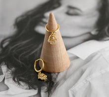 Load image into Gallery viewer, Esme Huggie in Silver
