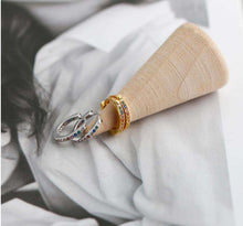 Load image into Gallery viewer, Jessie Huggie in Gold
