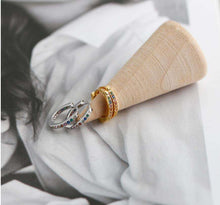 Load image into Gallery viewer, Jessie Huggie in Silver
