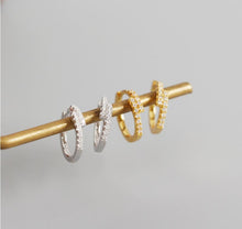 Load image into Gallery viewer, Sydney Huggie in Gold
