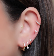 Load image into Gallery viewer, Thea Ear Cuff in Gold
