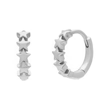 Load image into Gallery viewer, Wren Huggie in Silver
